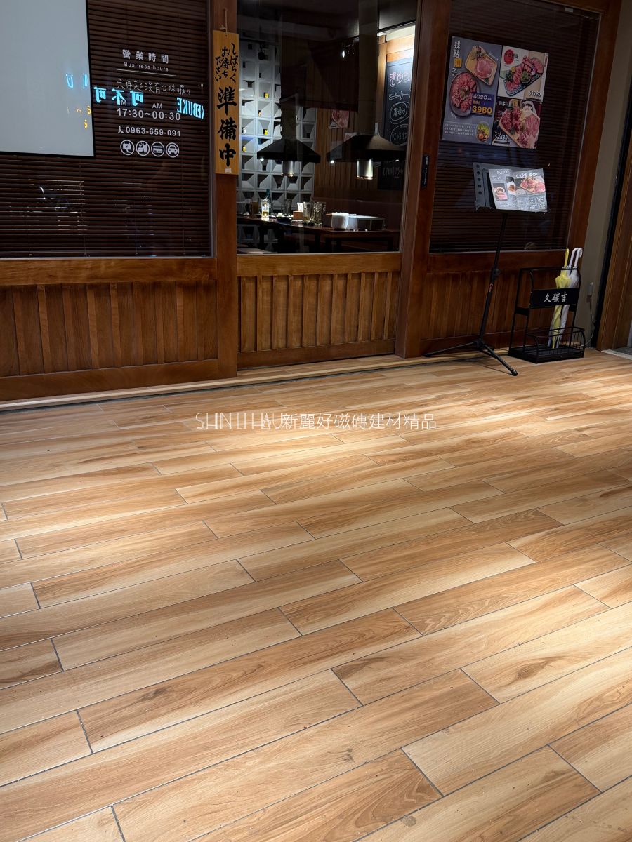餐廳門面磁磚搭配